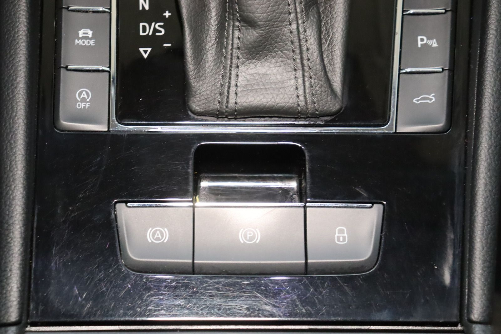 Fahrzeugabbildung SKODA Superb III Style 2.0 TDI DSG 1. Hand * Memory *