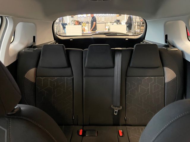 MYAUTOCENTER – Gebraucht- und Jahreswagen mit Werkstattservice in Pfaffenhofen Peugeot 2008 Active *Klima*PDC*Navi*