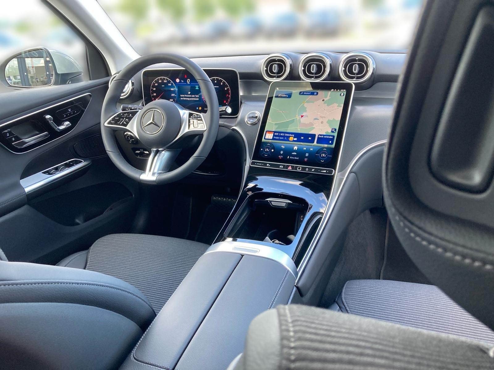 Mercedes-Benz GLC 200 AVANTGARDE+360°Kam+AHK+LED+Navi+SHZ+Mem