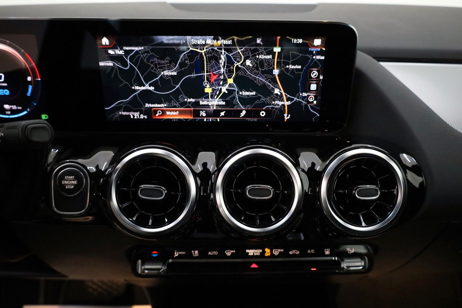 Fahrzeugabbildung Mercedes-Benz GLA 250e Style T-Leder,Navi,LED,SH,Park Paket