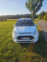 Ford B-Max 1,6 Ti-VCT 77kW AUTOMATIK*PARKPILOT*NAVI* - Ford B-Max in Stuttgart