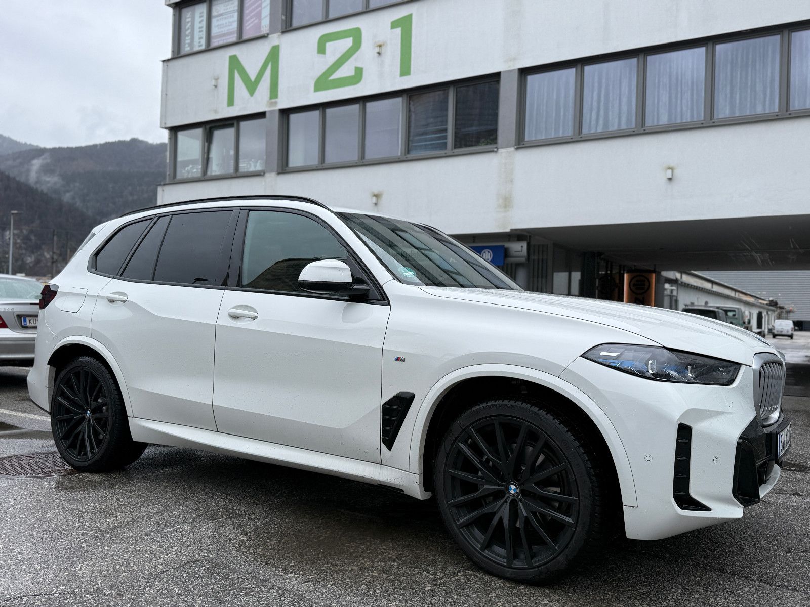 BMW X5 xDrive30d M Sport/Panoramadach/ICONIC imagem 3