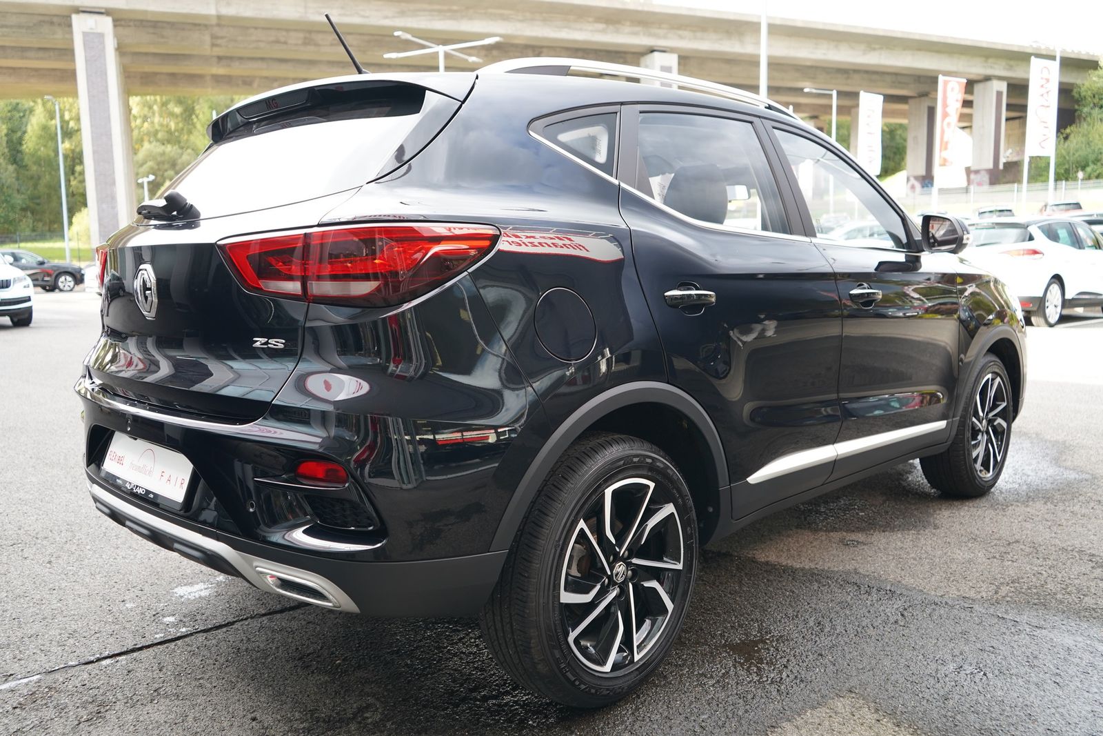 MG ZS