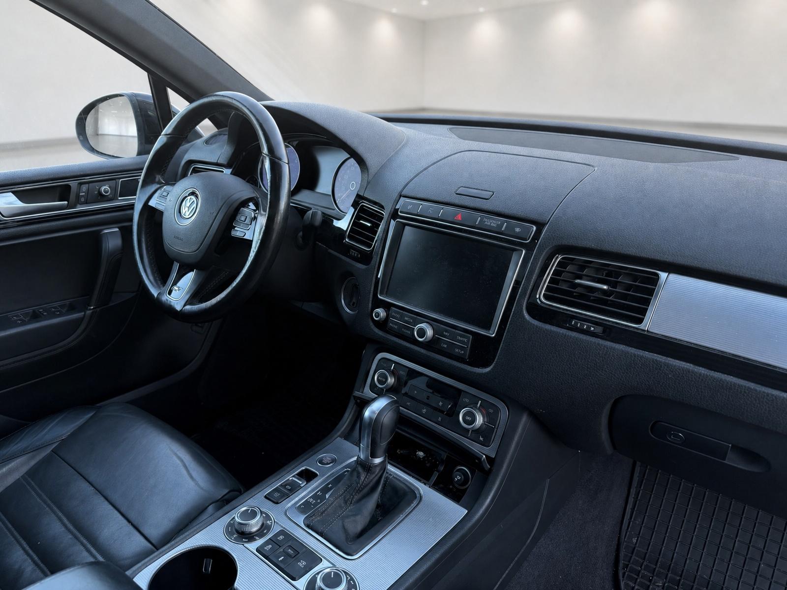 Volkswagen Touareg V6 TDI BMT 4Motion Terrain Tech *NAVI*36