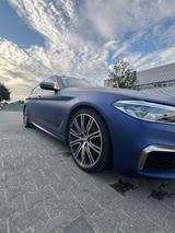BMW M550i xDrive A - - scheckheftgepflegte BMW M550