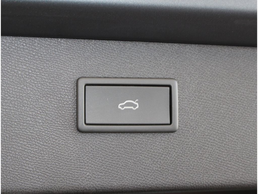 Fahrzeugabbildung CUPRA Formentor VZ 4Drive 2.0 TSI 1.Hand*Pano*Carplay