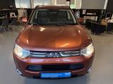 Mitsubishi Outlander 2.2 DI- 4WD 1HAND AHK XENON RKM 7 SITZ - Mitsubishi Gebrauchtwagen von 2013