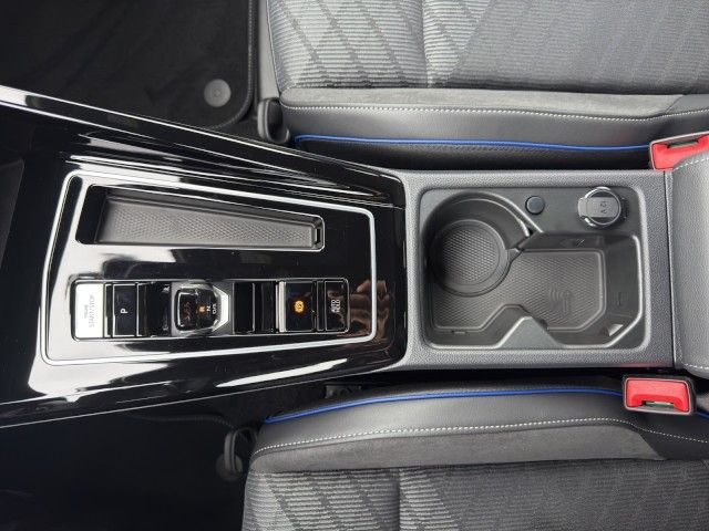 Golf R-Line 1.5 l eTSI DSG NAVI+WR+AREAVIEW+LED+