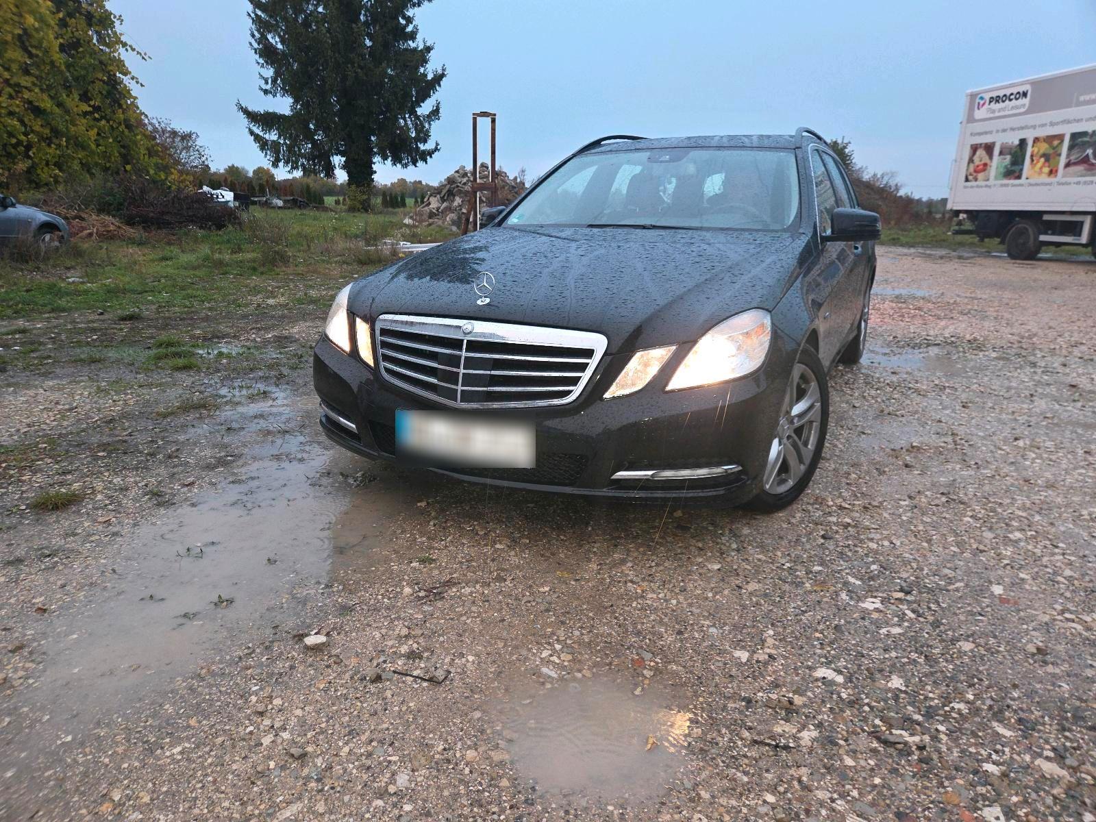 Mercedes-Benz E 220