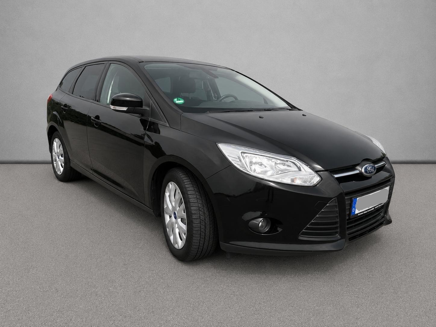 Ford Focus 2014 — interior