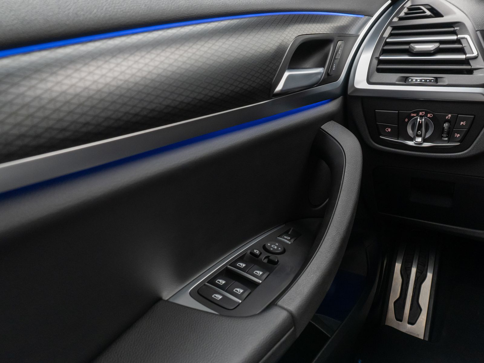 Fahrzeugabbildung BMW X3 xD20i M Sport HiFi DAB Kamera Lenkrhzg AHK