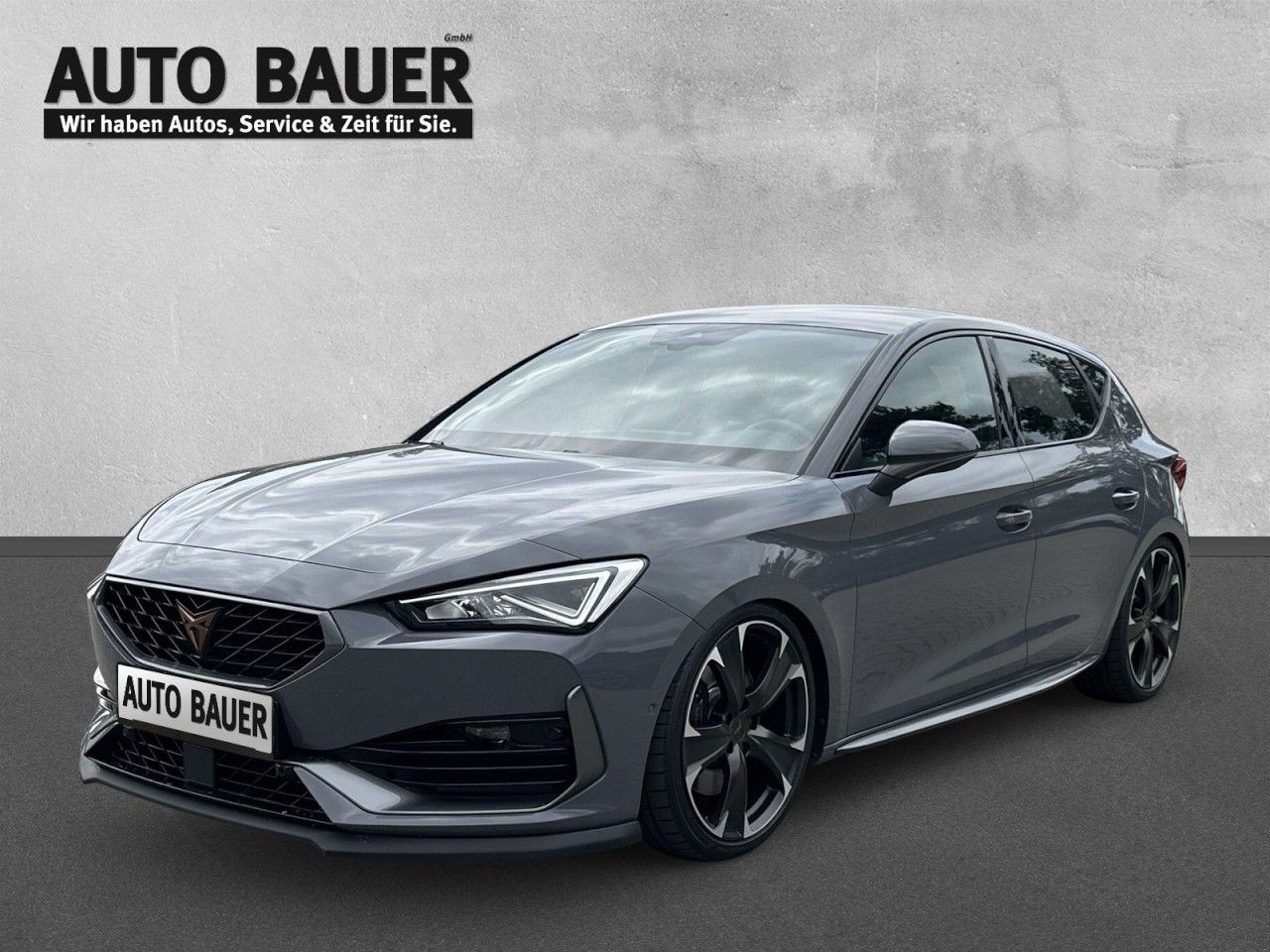 Fahrzeugabbildung CUPRA Leon VZ 2.0TSI 300 PS DSG*KW-Gewinde*Cam* - mit KI generiert/bearbeitet