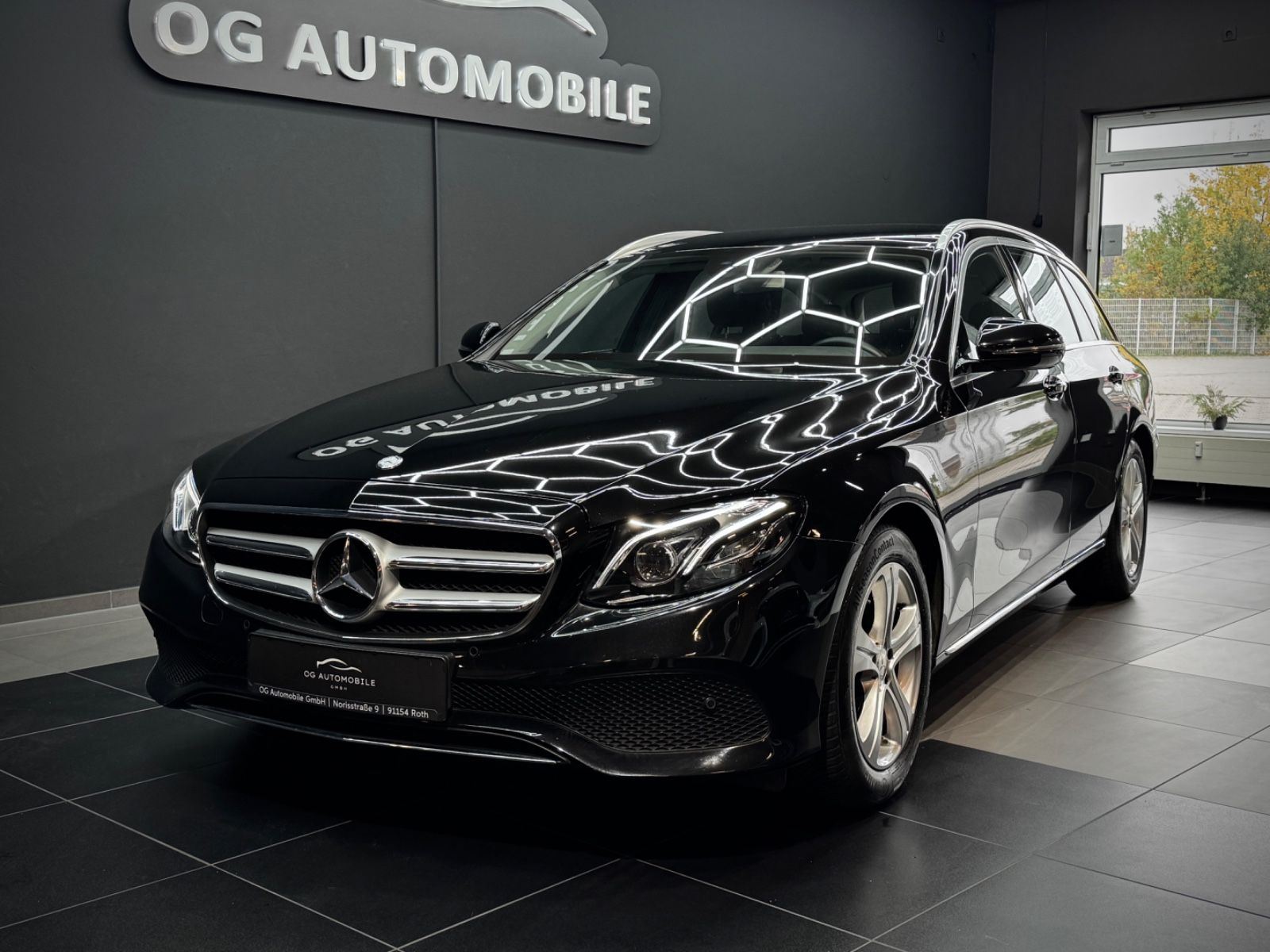 MERCEDES-BENZ E 200 T Avantgarde*ANHÄNGER*CAM*LED*NAVI*LEDER* MERCEDES-BENZ E 200 T Avantgarde*ANHÄNGER*CAM*LED*NAVI*LEDER*