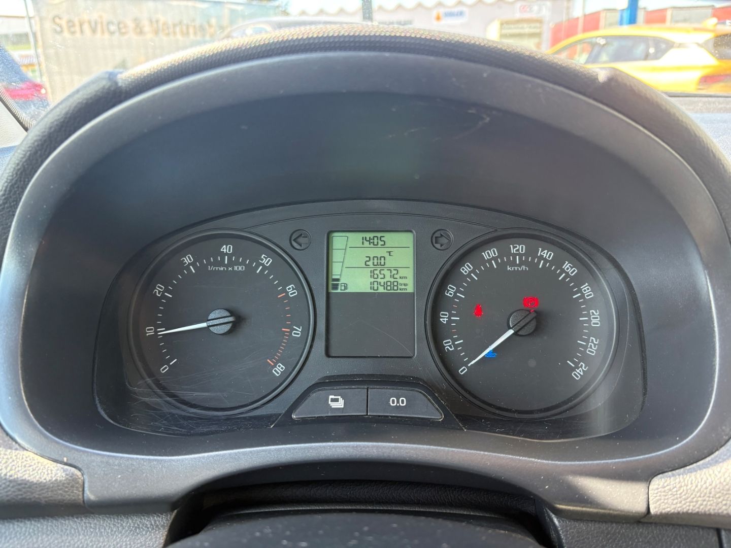 Fahrzeugabbildung SKODA Fabia Cool Edition KLIMA RDKS 8-fach bereift