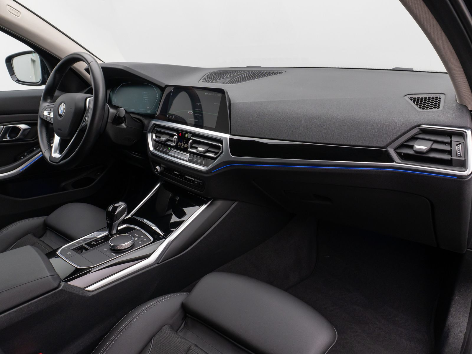 Fahrzeugabbildung BMW 320d SportLine DAB PDC Geschwindigkeitsreg Alarm