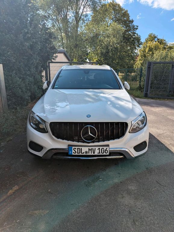 Image of Mercedes-Benz GLC 220