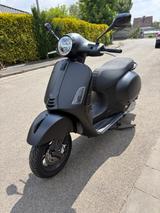 Vespa Gts SuperSport 125 *all black* *Akrapovic* - Vespa GTS SuperSport 125