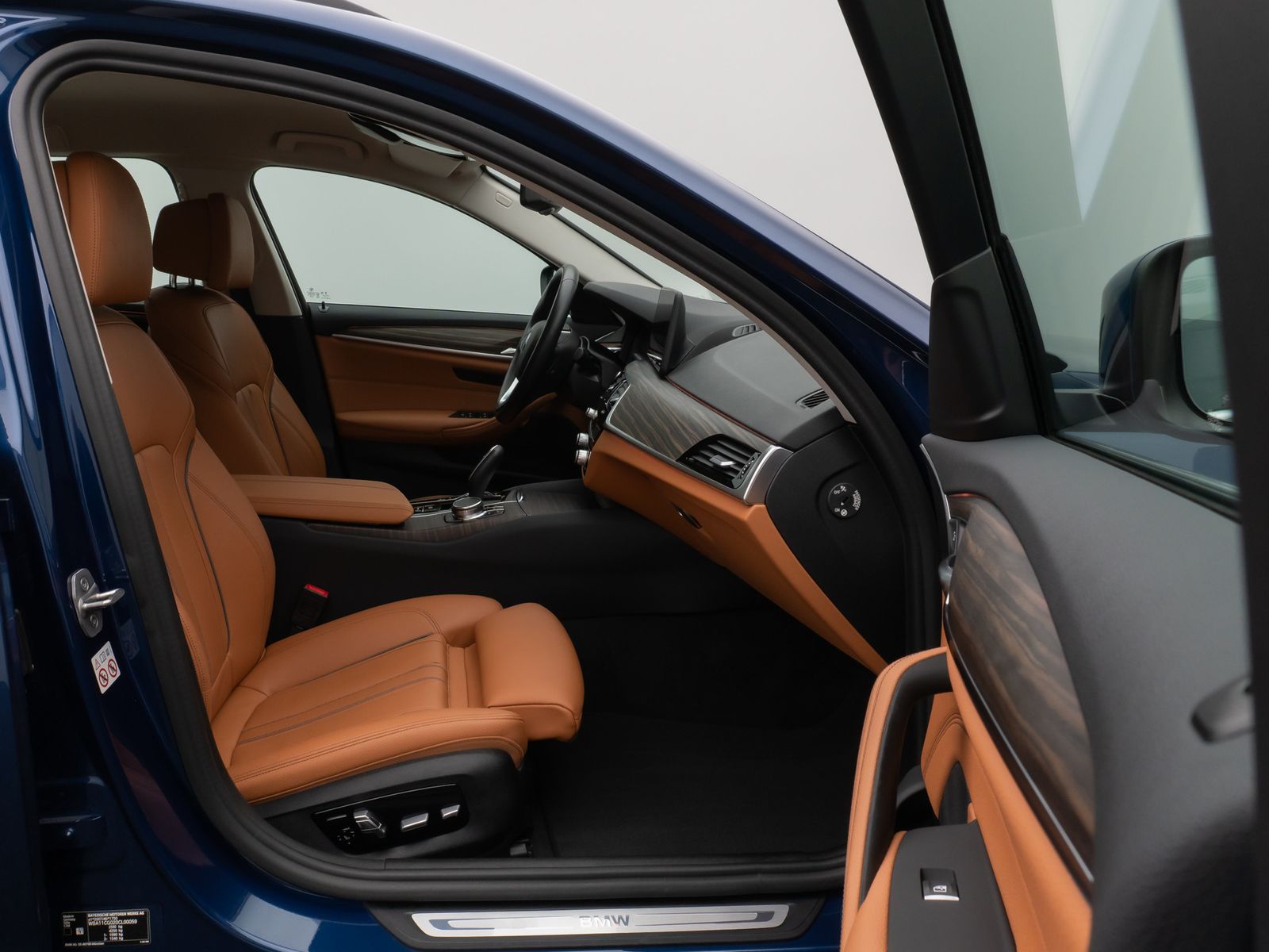 Fahrzeugabbildung BMW 530e Kamera Laser HUD DAB 4Klima ACC Komfortsitz