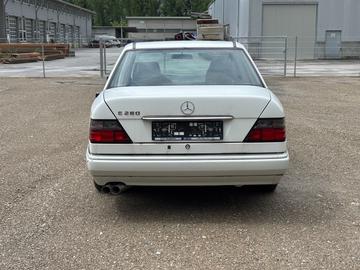 صورة 7 لـ 1994 Mercedes-BENZ E 280
