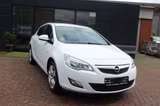 Opel Astra J Lim. 5-trg. Edition - Opel Astra: Weiß, J