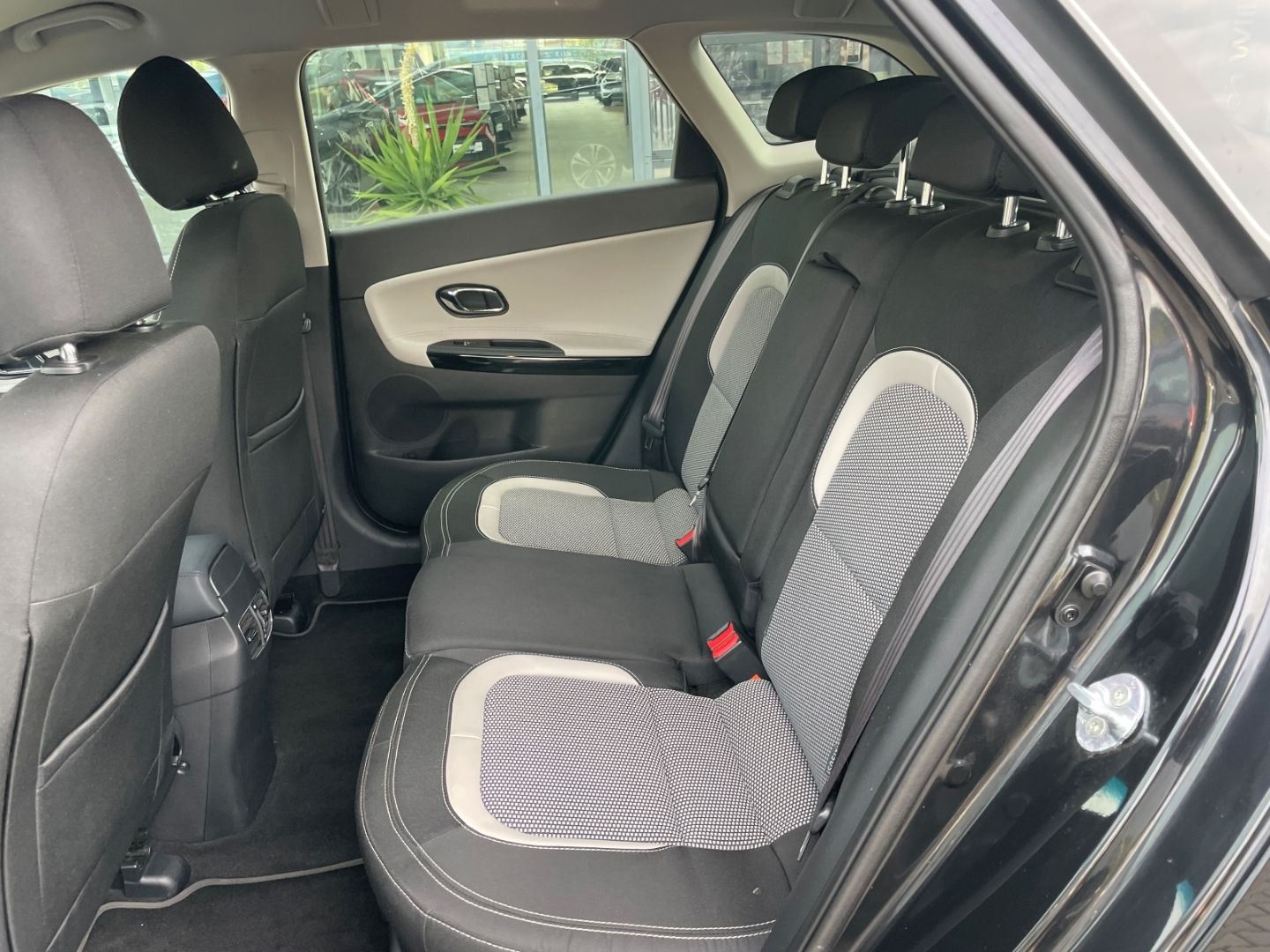 Fahrzeugabbildung Kia Ceed_sw Spirit Kamera totWinkAss SpurhalteAss