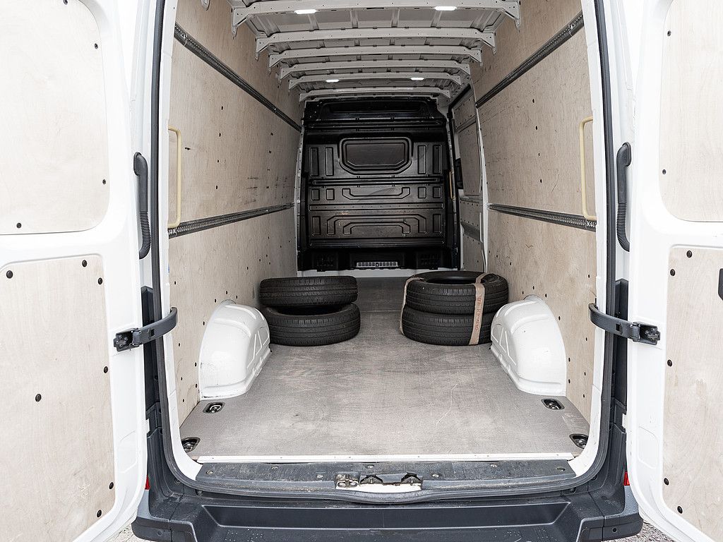 Fahrzeugabbildung Volkswagen Crafter 35 2.0 TDI Lang Hoch NAVI KAMERA APP-CON