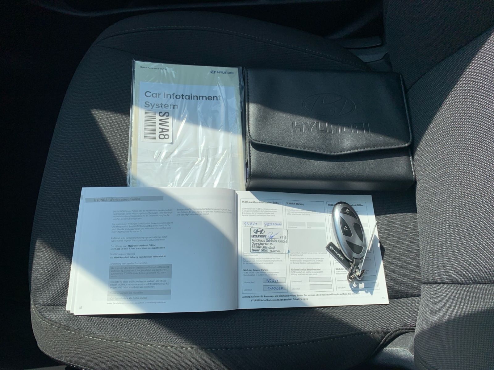 Fahrzeugabbildung Hyundai KONA 1.6 GDI Select Hybrid Sitzheizung Kamera