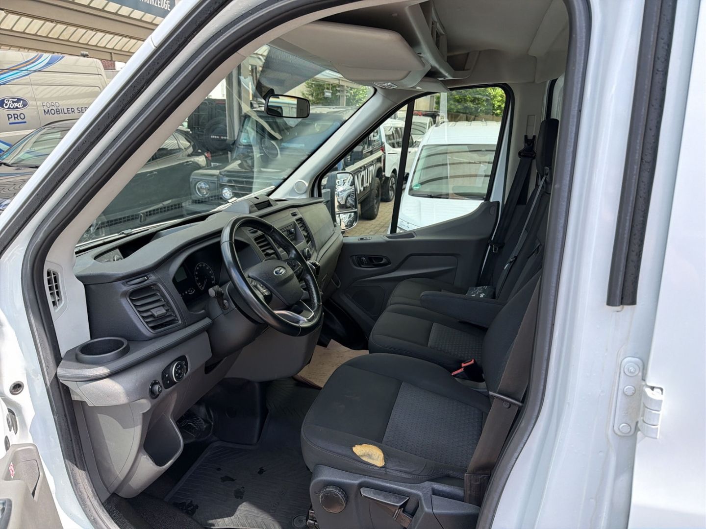 Fahrzeugabbildung Ford Transit Pritsche 350 L3 Doppelkabine Trend AHK D