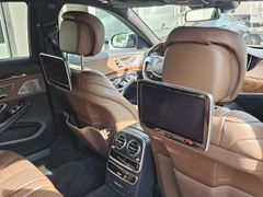 Fahrzeugabbildung S 350 BlueTEC d L HUD Luftfederung AD El. Fondsi
