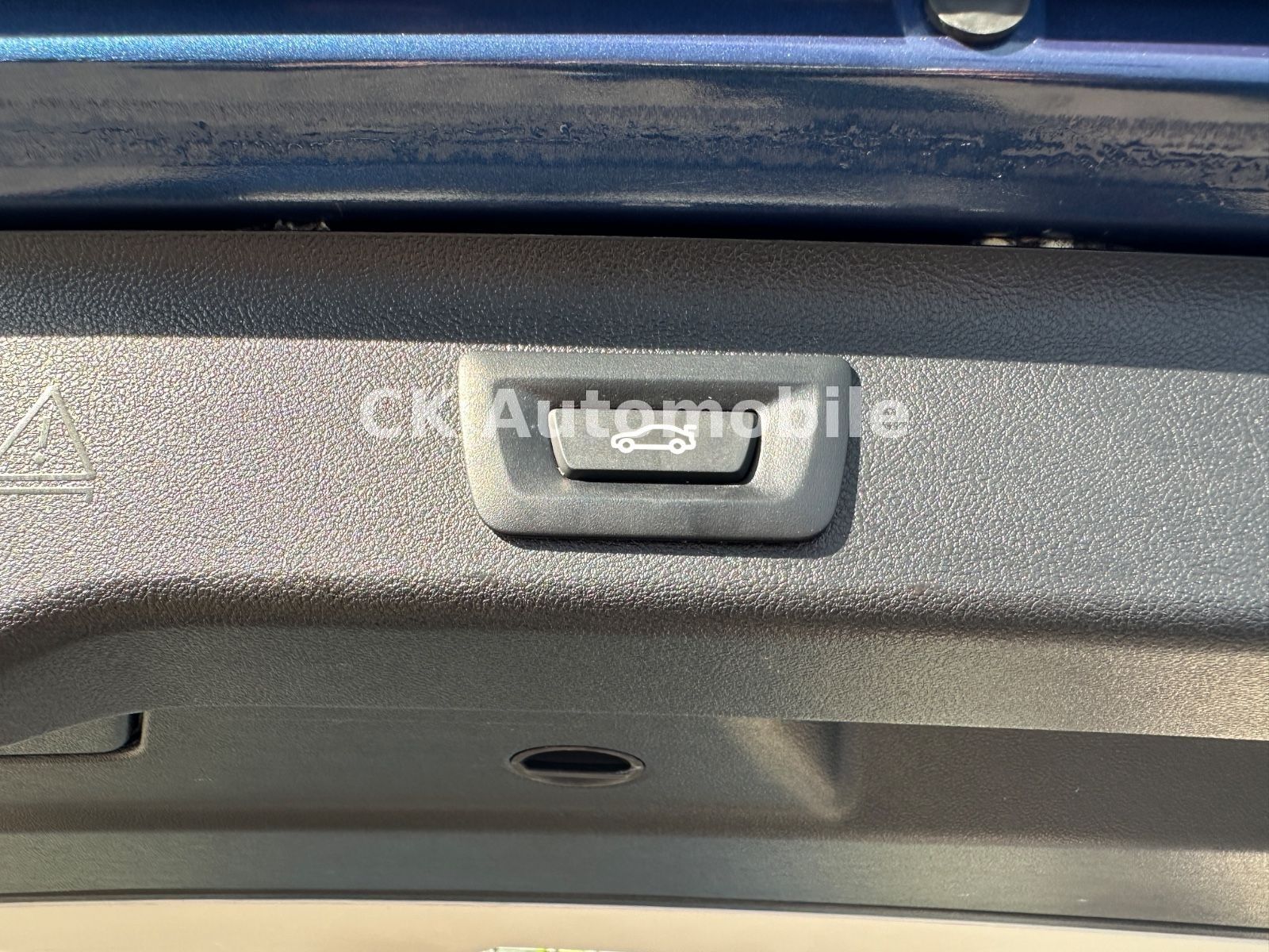 Fahrzeugabbildung BMW 530e xDrive Touring Luxury Line/Pano/LED/Kam/AHK