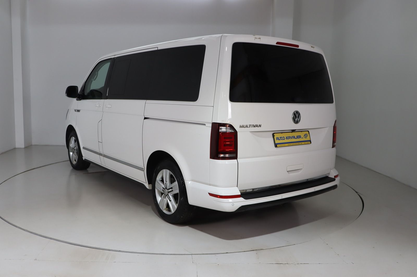 Fahrzeugabbildung Volkswagen T6 2.0 TDI Multivan Highl. * ACC 2xSchiebet LED