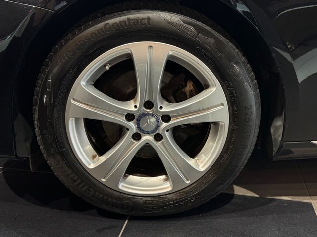Mercedes-Benz E 200 T Avantgarde*ANHÄNGER*CAM*LED*NAVI*LEDER*