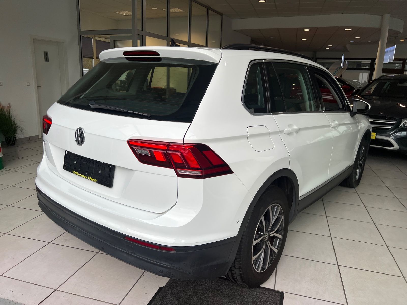 Fahrzeugabbildung Volkswagen Tiguan Comfortline 2.0TDI *DIGITALTACHO*LED*360°