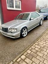 Mercedes-Benz W124 320 Coupe - Mercedes-Benz 320 mit Benzin-Antrieb: Coupe, Automatik