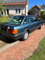 Audi 80 - Audi 80 mit Benzin-Antrieb: Limousine
