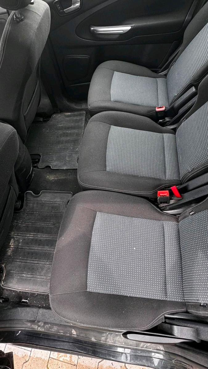 Ford S-MAX 2011 — photo 6