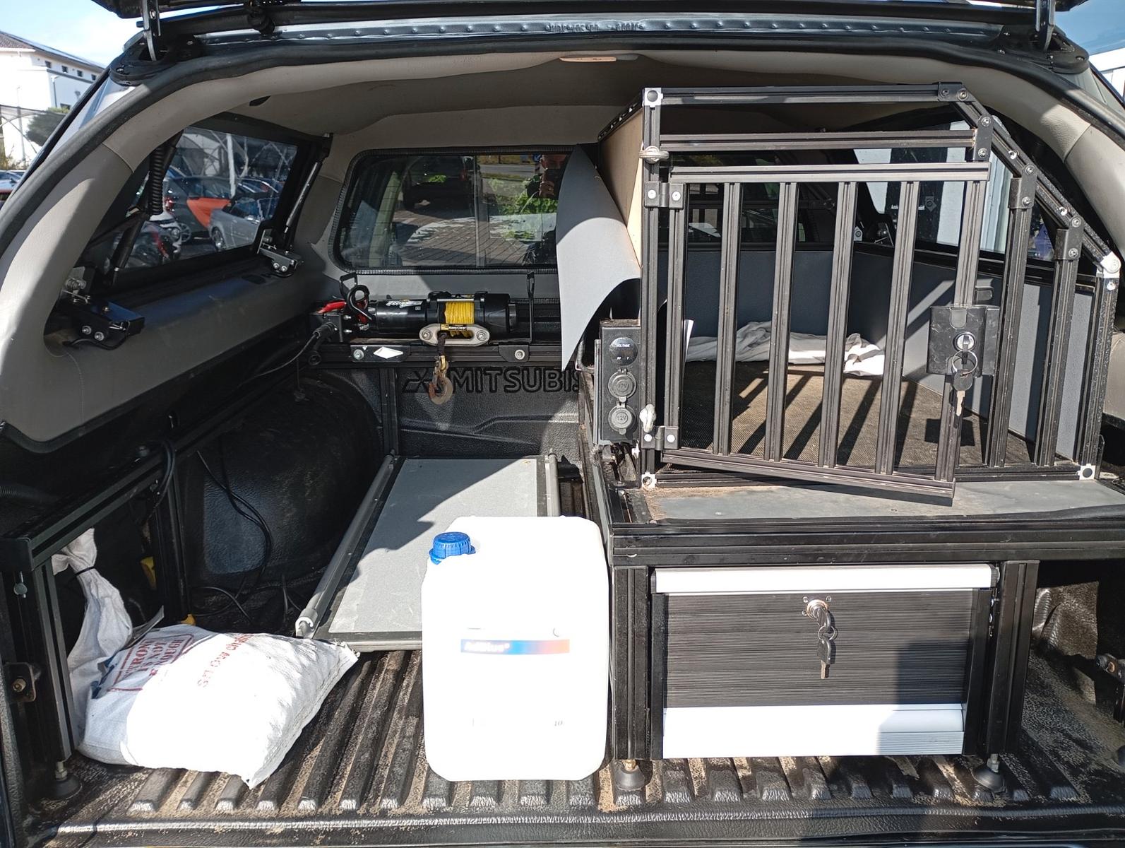 Mitsubishi L200 Top 2.3 Diesel Doppelkabine 4WD A/T