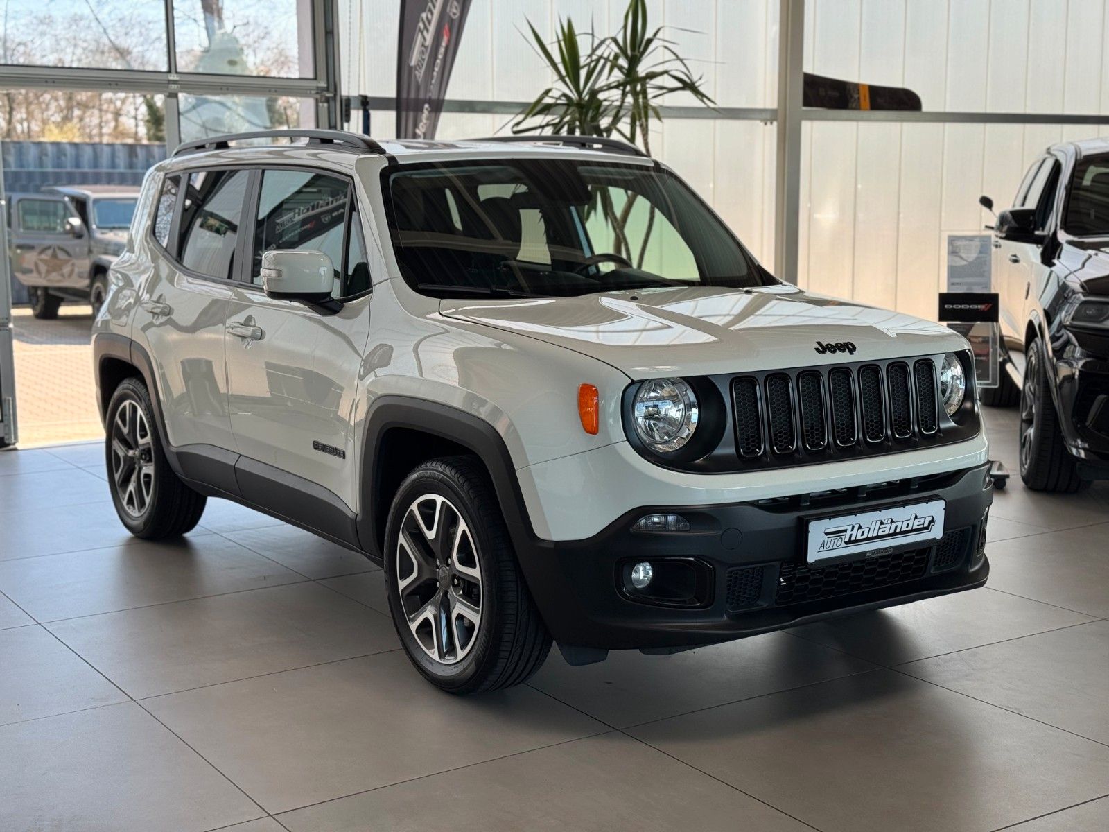 Fahrzeugabbildung Jeep Renegade 1.6 E-torQ Night Eagle FWD "Navigation"