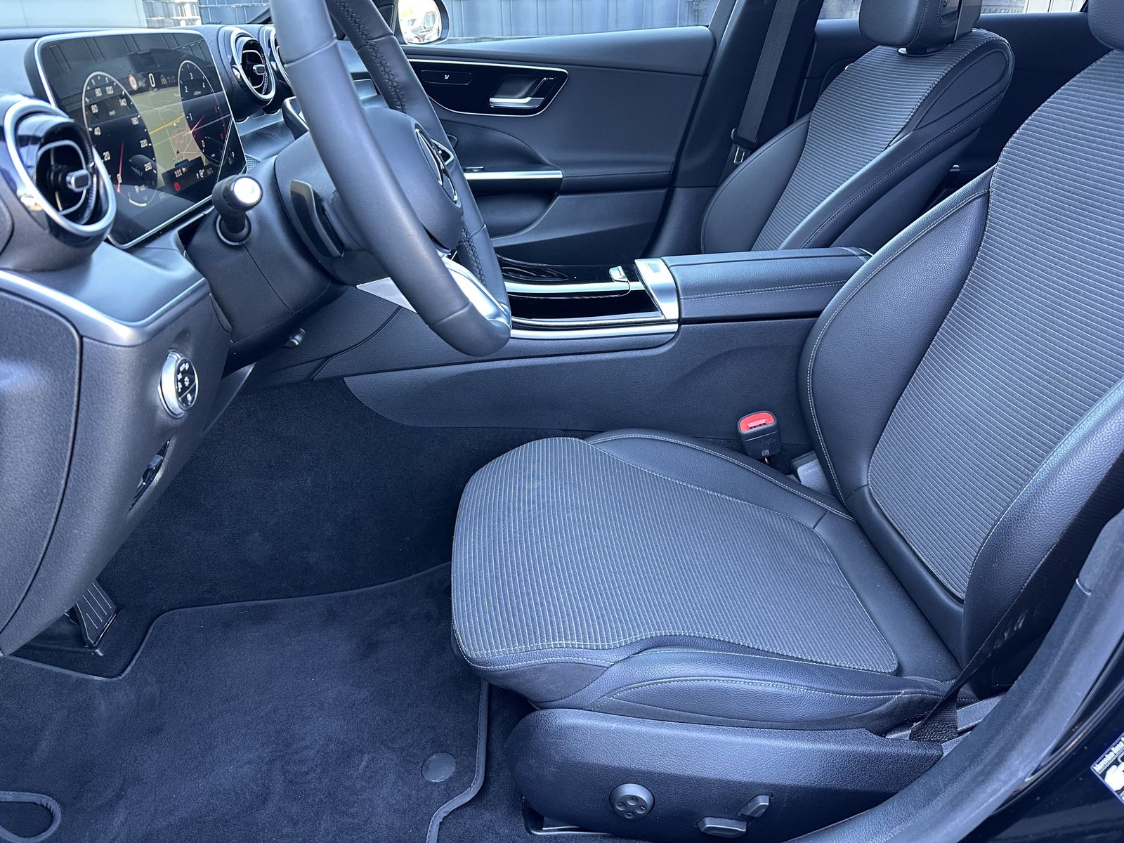 Fahrzeugabbildung Mercedes-Benz C 220d T Avantgarde Adv NAV+MATRIX+WIDE+18ZO+KAM