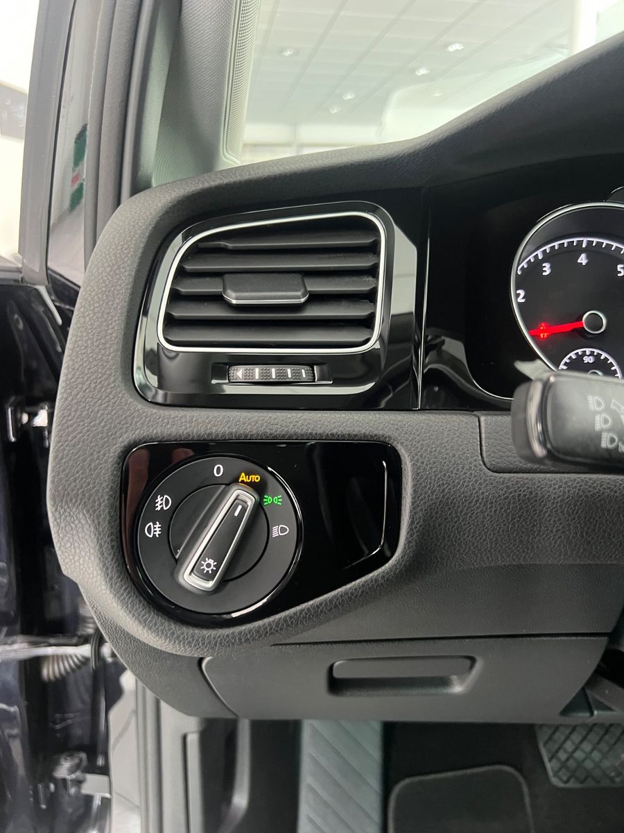 Fahrzeugabbildung Volkswagen Golf VII Variant Highline*Automatik