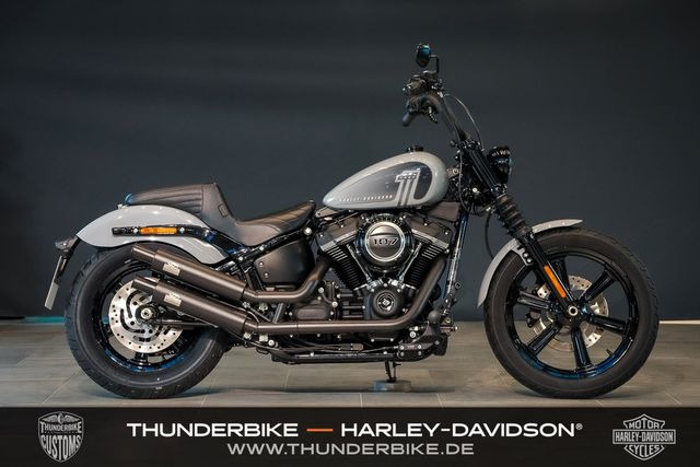 Harley-Davidson Softail FXBBS Street Bob mit Jekill&Hyde