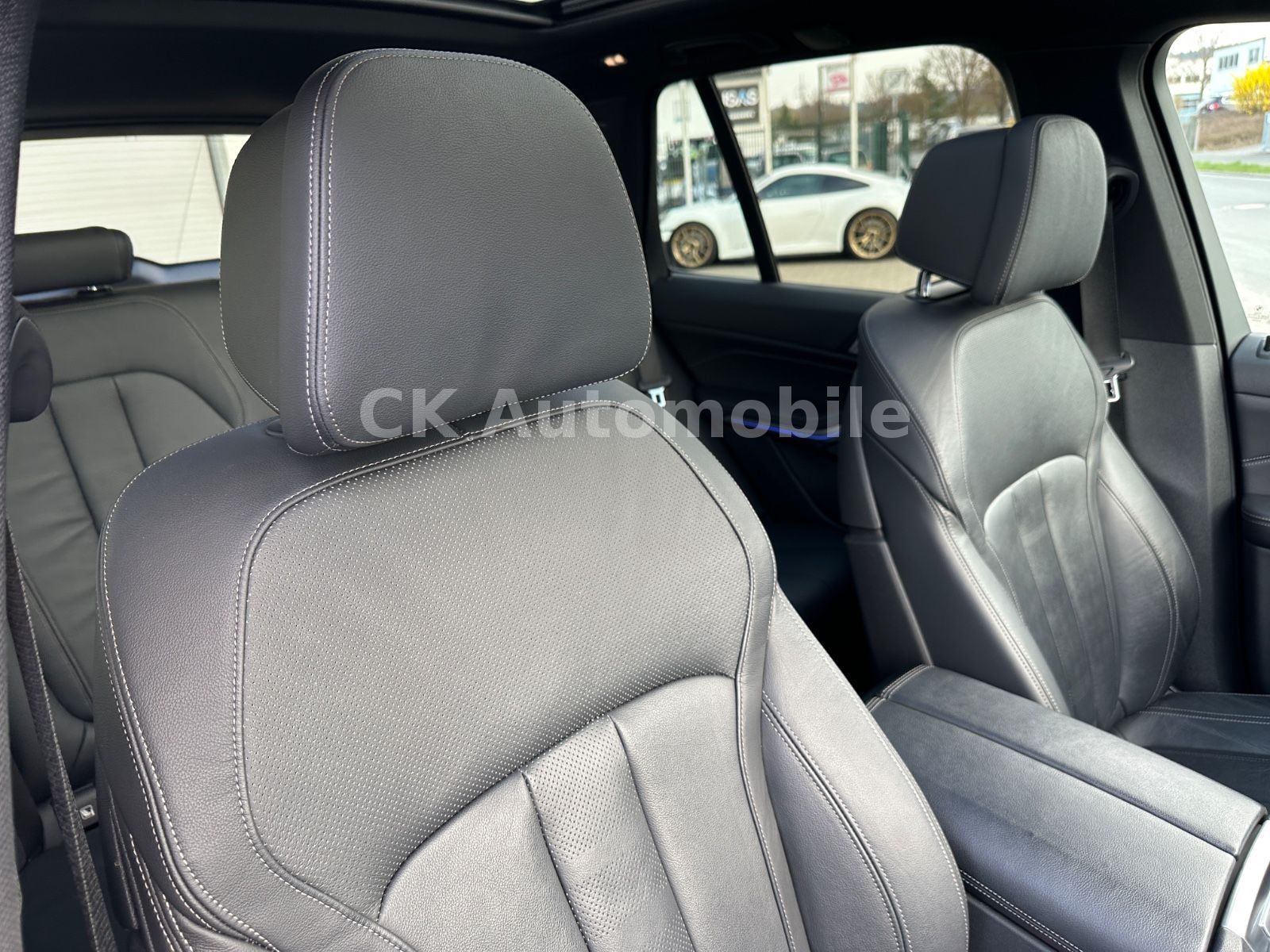Fahrzeugabbildung BMW X5 xDrive 30d MSport/22Zoll/HeadUp/Pano/360°/AHK