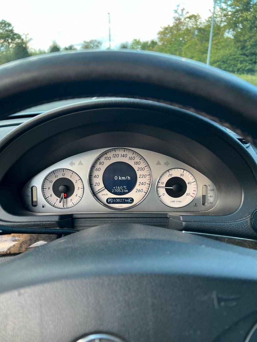 Mercedes-Benz E280 2004 — photo 15