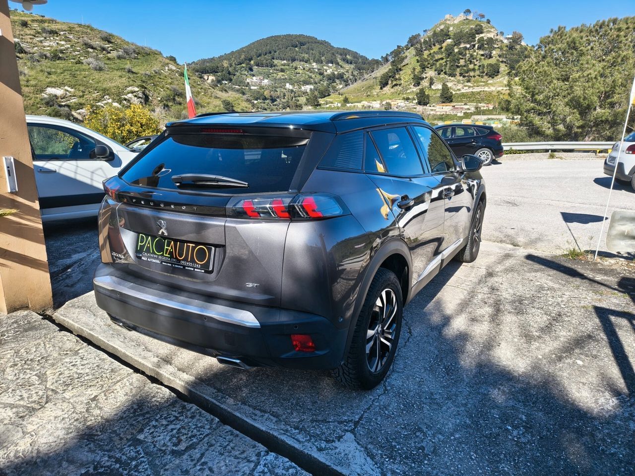 Peugeot 2008 PureTech 130 S&S EAT8 GT imagem 3