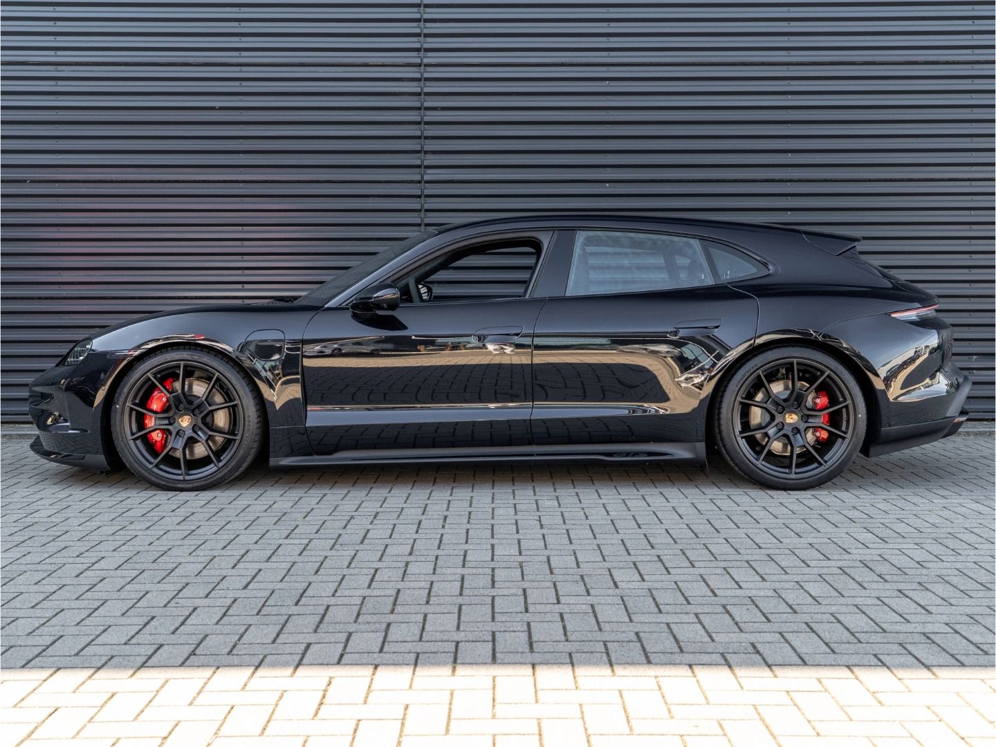 Porsche Taycan GTS Sport Turismo UPE 177.000€ imagem 2