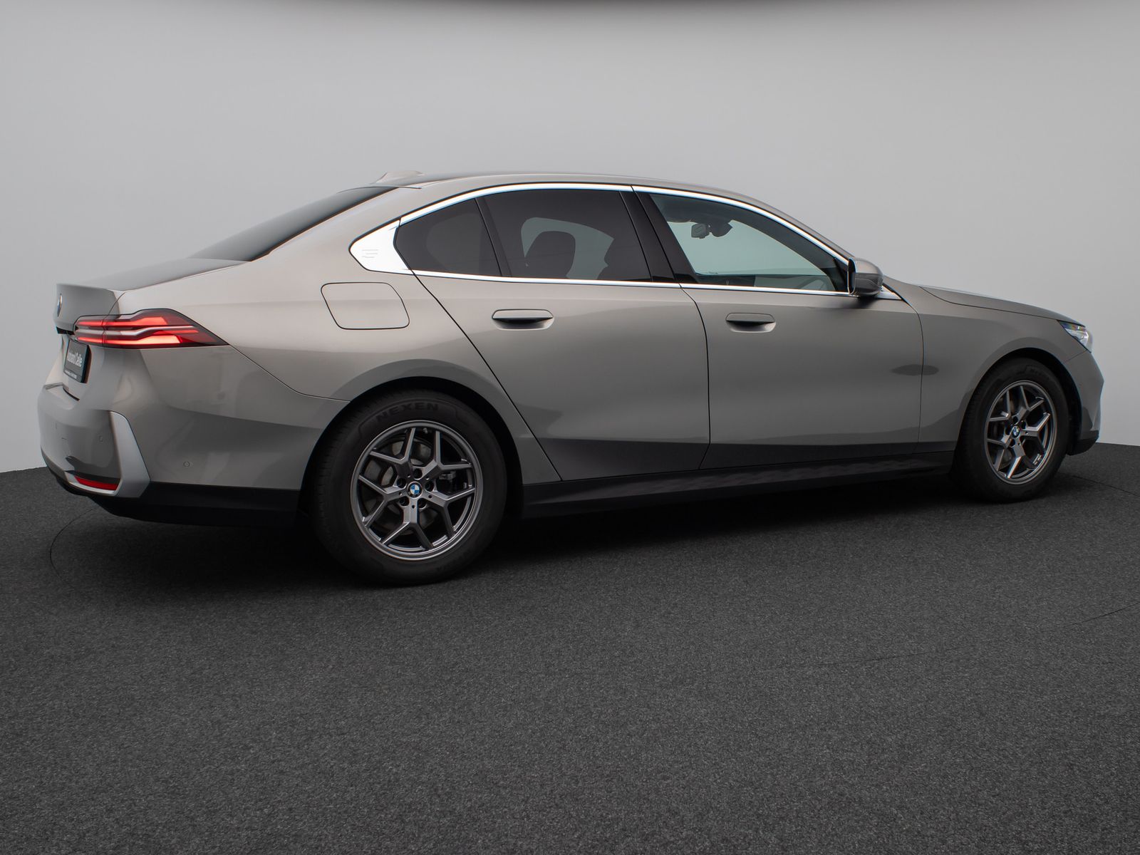 Fahrzeugabbildung BMW 520d Kamera DAB Leder Alarm Sport DigKey 18Zoll