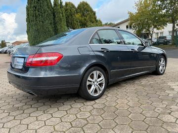 Mercedes E 220 - 4