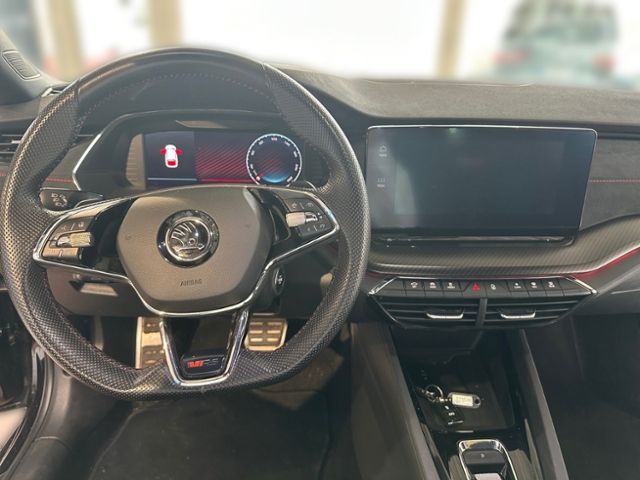 Fahrzeugabbildung SKODA Octavia Combi RS 2.0 TSI DSG LED STANDHZG AHK KA