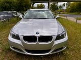 BMW Touring 318d+Navi+sehr gepflegt+PDC - BMW 318 aus 2010: Kombi