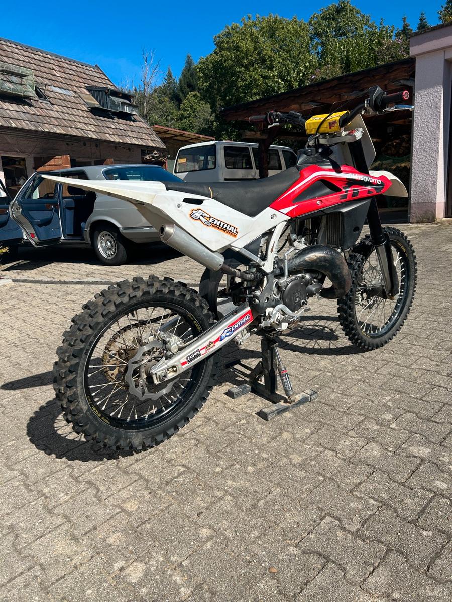 Husqvarna  2009 — rear view